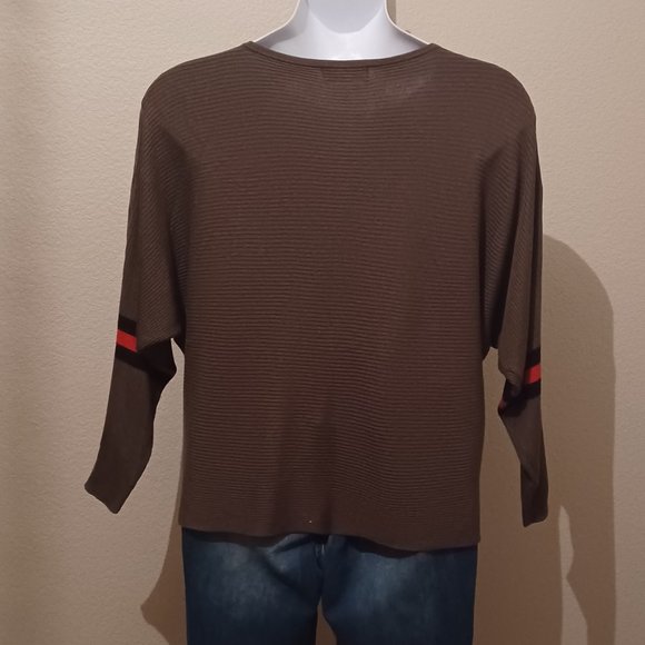 PINK ROSE FASHION SWEATER - Picture 2 of 2